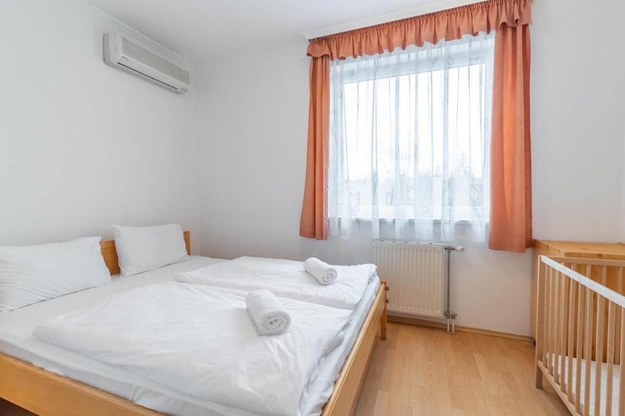 Egyuett A Csalad II Apartman By Bltn Шіофок Екстер'єр фото