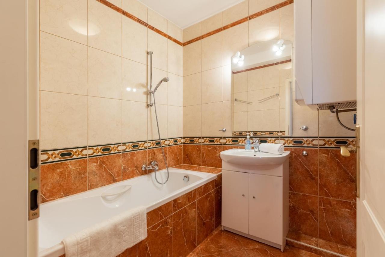 Egyuett A Csalad II Apartman By Bltn Шіофок Екстер'єр фото