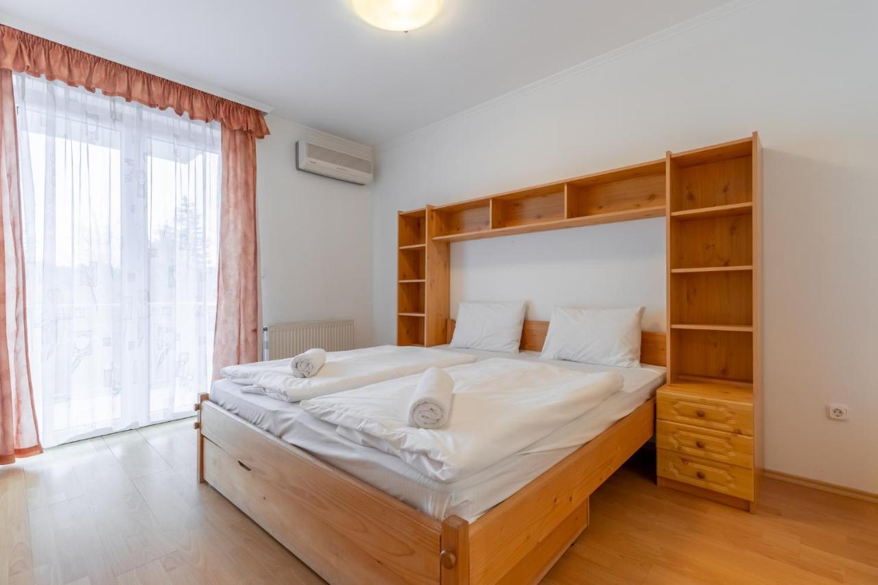 Egyuett A Csalad II Apartman By Bltn Шіофок Екстер'єр фото