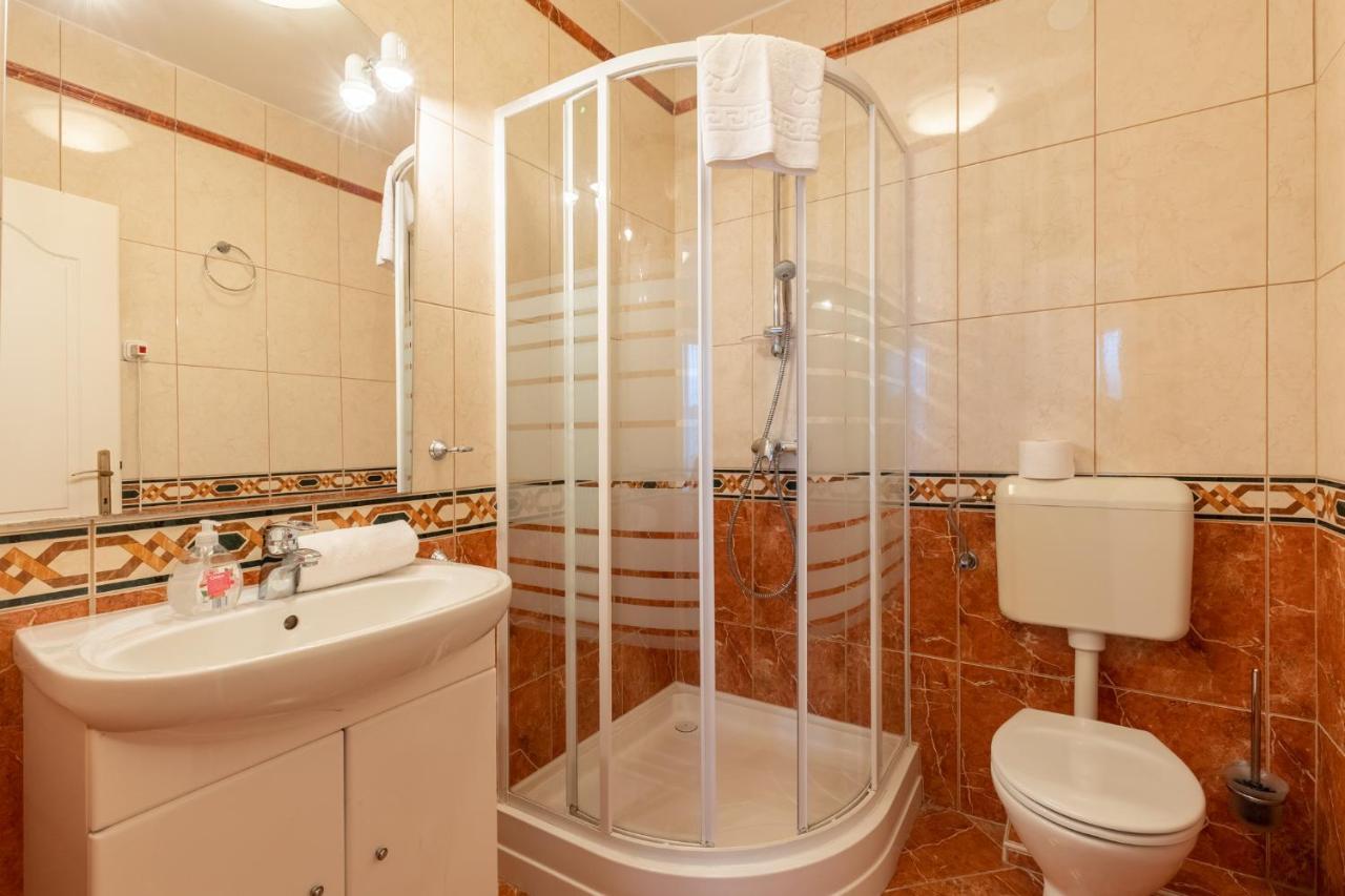 Egyuett A Csalad II Apartman By Bltn Шіофок Екстер'єр фото
